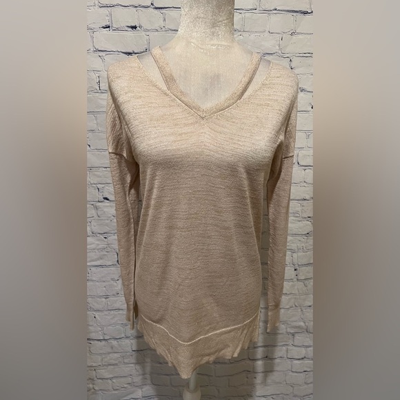 14th & Union Long Sleeve Gold Sparkle Rayon Blend Sweater Size Small - Picture 1 of 6